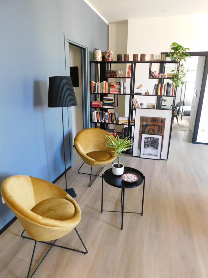 Piumaviola Beds & Apartments Parma Bagian luar foto