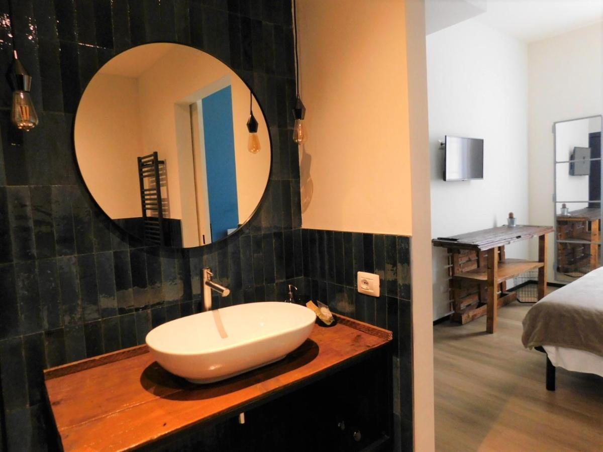 Piumaviola Beds & Apartments Parma Bagian luar foto