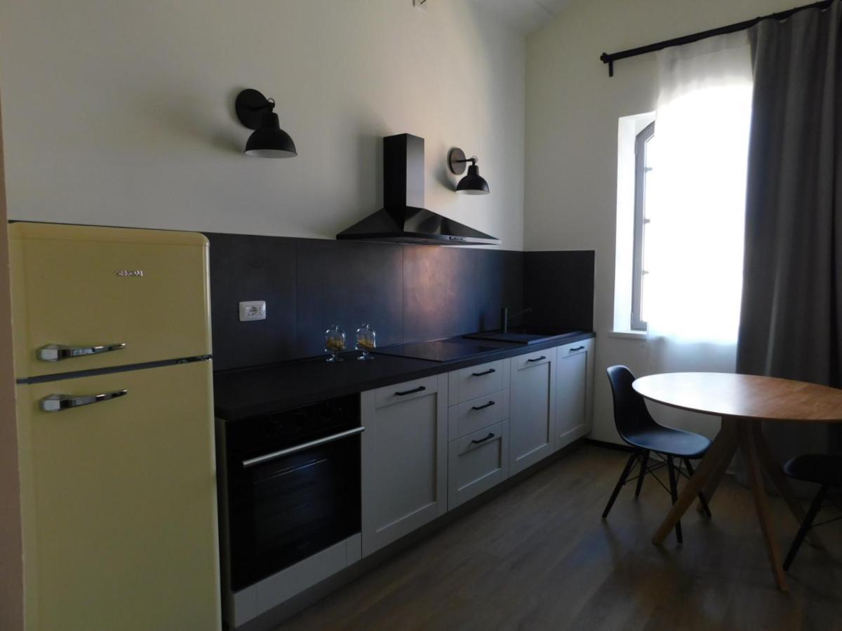 Piumaviola Beds & Apartments Parma Bagian luar foto