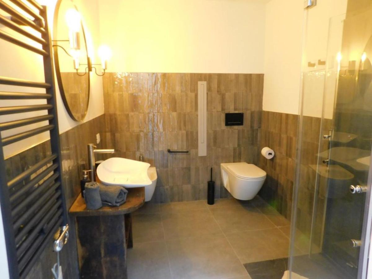 Piumaviola Beds & Apartments Parma Bagian luar foto