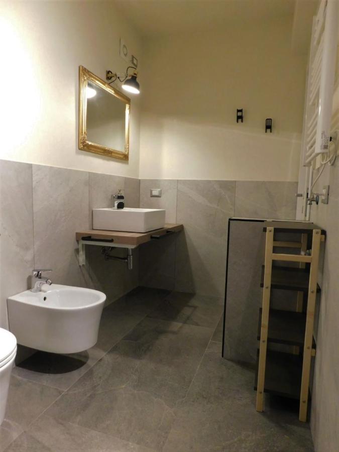 Piumaviola Beds & Apartments Parma Bagian luar foto