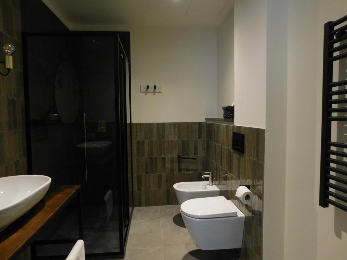 Piumaviola Beds & Apartments Parma Bagian luar foto