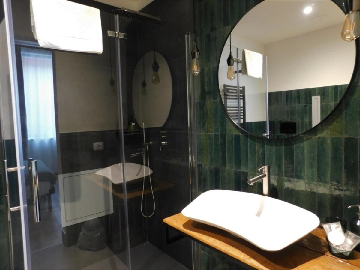 Piumaviola Beds & Apartments Parma Bagian luar foto